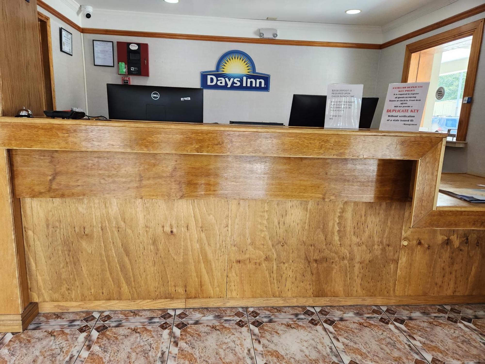 Days Inn By Wyndham Slidell Exterior photo